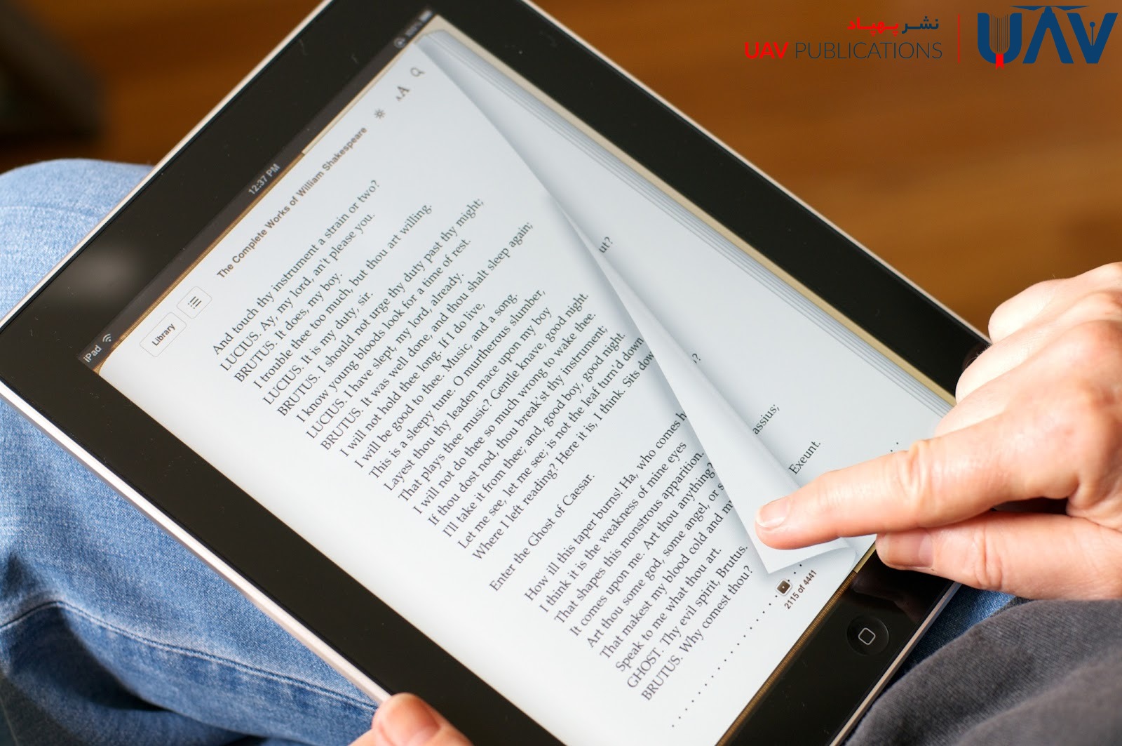 Digital E-Readers and Printed Books